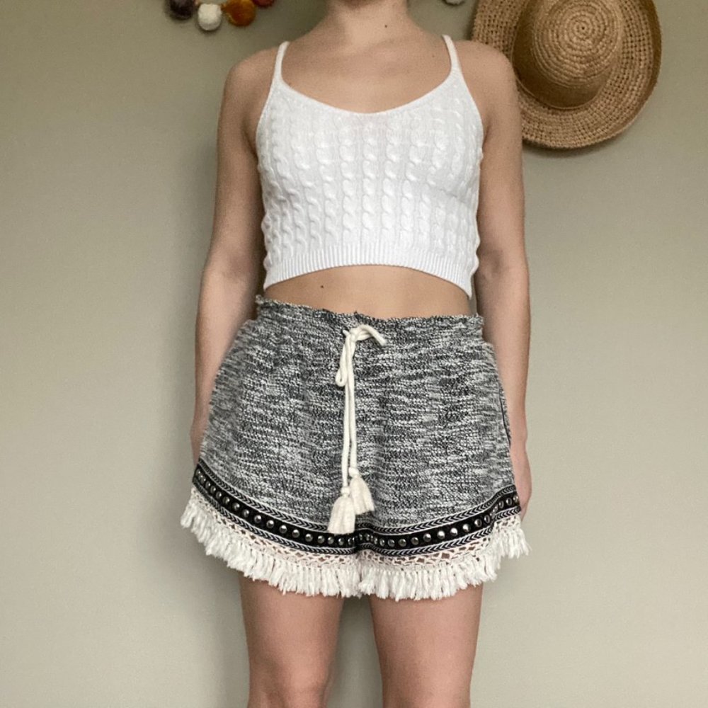 TJD Drawstring Tassel Shorts Size Large